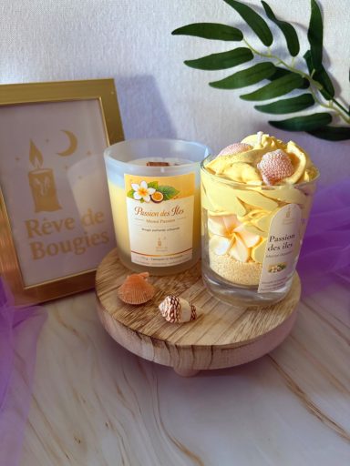 Duo Passion des îles Bougies artisanales parfumées Duo Passion des îles (chantilly et Pastel) - création Rêve de Bougies, ambiance exotique et lumineuse